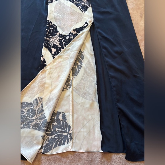 Bar III Blue and Cream Floral Dress - Picture 3 of 12